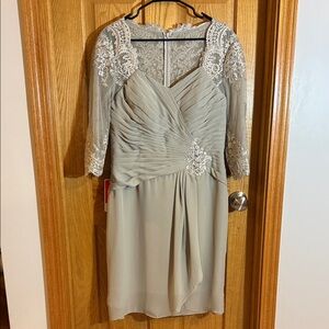 Gray/Silver Lace Long Sleeve Dress